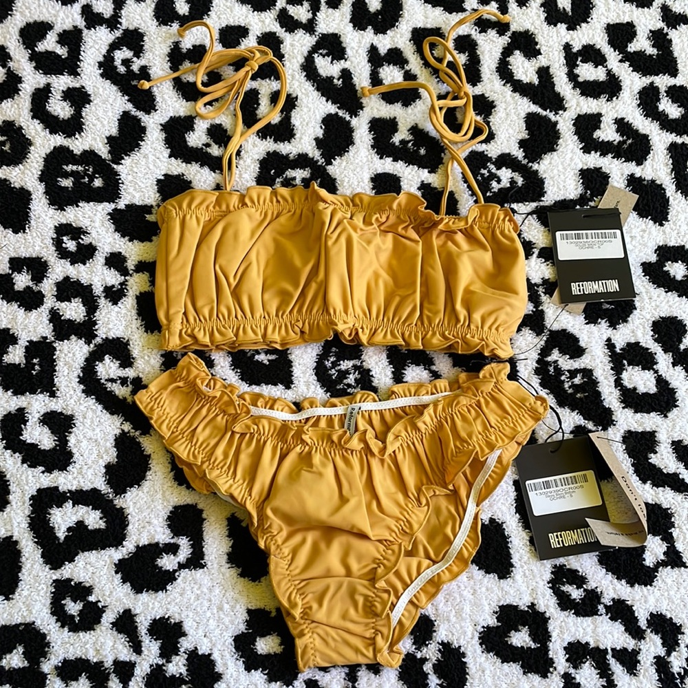 BNWT Reformation Ochre Bikini Set Size S